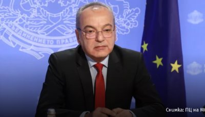 Орязването на разходите за заплати не важи за военни, полицаи, лекари и учители 