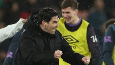 Ираола фаворит за поста на Слот