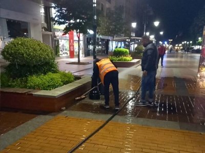 Минават с маркучи Витошка и Графа по 2 пъти месечно 