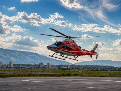 Въздушната линейка транспортира две деца по спешност и мъж в хеморагичен шок