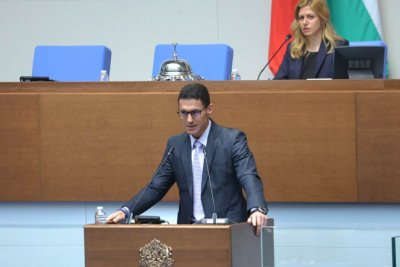 Проданов: Каква "постна пица"? Пазарът на труда е "прегрял"