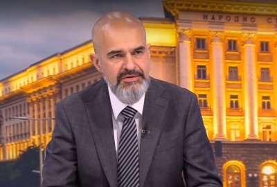 Павел Попов: Тези, които злоупотребяваха с процедури и правила, сега са част от правителството на Радев