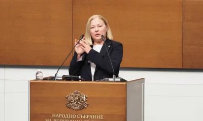 Надежда Йорданова: Демокрацията умира зад затворени врати