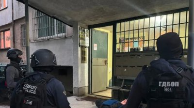 Криеницата приключи: Отведоха прокурорския син в затвора