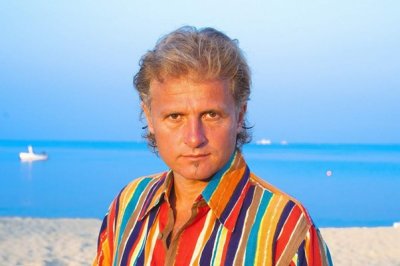 Къци Вапцаров за новата си книга със стихове: Трябва да пазим детското в себе си