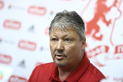 Добри новини за Любо Пенев, обмисля завръщане във футбола
