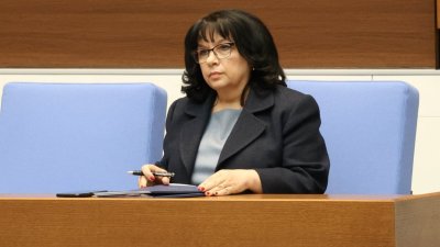 Призовавам премиера Румен Радев да не си служи с лъжи