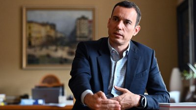 Терзиев опитва да уговори "по-малък обем" на небостъргача в "Младост"