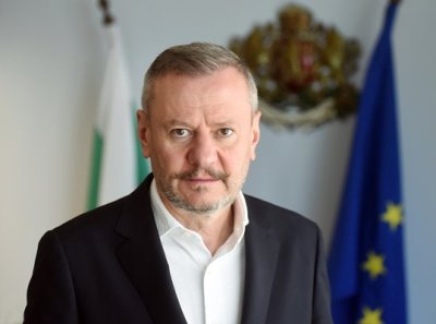 Милошев би отбой: Няма да режем парите за култура с 10%!