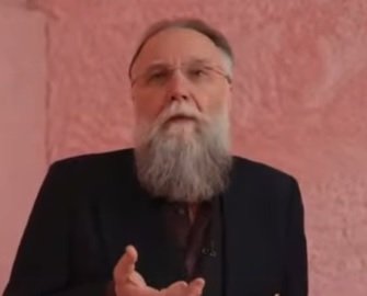 Александър Дугин обяснява на руснаците как да ползват интернет