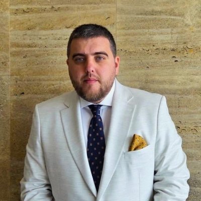 Икономист изригна срещу бизнесмен: Или плащайте на българите колкото трябва, или вие ходете в Непал