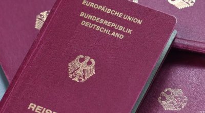 Германия раздава паспорти на конвейр