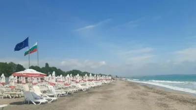 Плажът в Бургас вече е охраняем