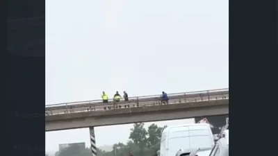 Самоубиец блокира "Тракия": Опита се да скочи от мост