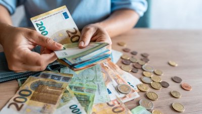 Оставаме на дъното на ЕС по заплати