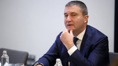 Горанов: Чакам да ме извадят от "Магнитски"