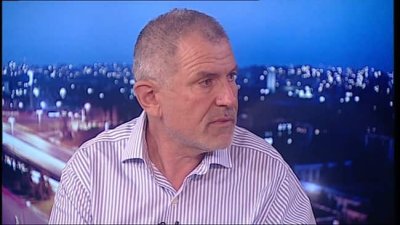 Ексцентричният спец по досиетата и бивш депутат Методи Андреев има
