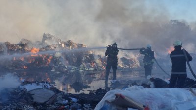 Пожарът край Стара Загора е овладян