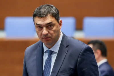 Смях в залата: Какъв всъщност е Владо Николов? Депутатът от ПБ изгря с трета професия