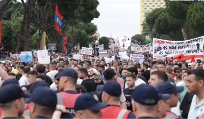 Албанците скочиха срещу Тръмп: Не искаме да станем Дубай (ВИДЕО)