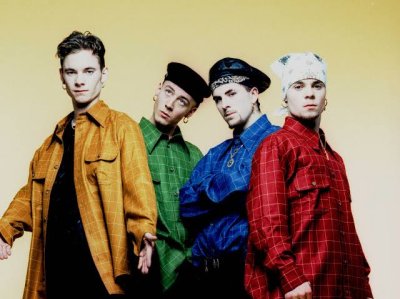 East 17 забиват в София