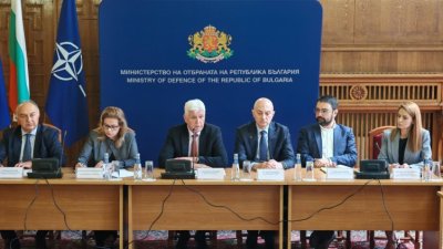 Димитър Стоянов: България спира оръжието за Украйна