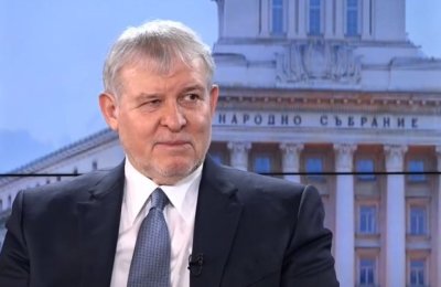 Първите стъпки на правителството са леко колебливи Даваме му 100