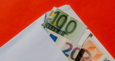 В цяла Европа пада тайната на заплатите, в България обаче още го мъдрят