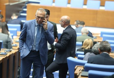 Депутатите приеха новия дълг от 3,8 млрд. евро