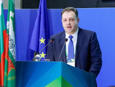Кметовете: Улиците стоят разкопани! Намерете пари
