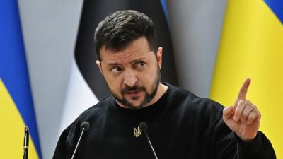 Зеленски отне защитения статут на руския език в Украйна