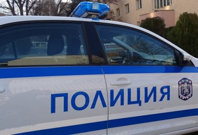Кървав ад в Пловдив: Шофьор заби джипа си в дърво, уби себе си и приятелите си