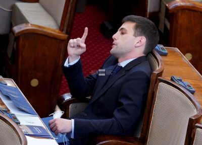 Свалиха имунитета на Никола Минчев заради "Хуавейгейт" 
