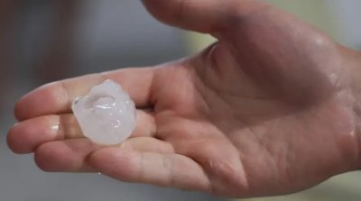 Бури и градушки удрят България преди голямото затопляне
