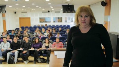 Проф. Геновева Златева е новият декан на Медицинския факултет на СУ