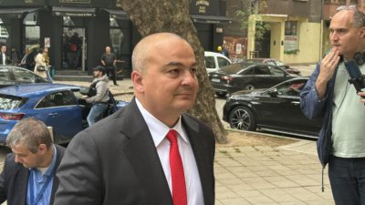 Абровски увери: Абсурд е веригите да посмеят да притискат производителите 
