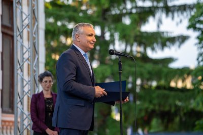 Държавата възражда от пепелта Ботевата награда