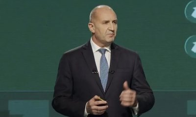 Радев сяда на масата с превозвачите в опит да спре стачката