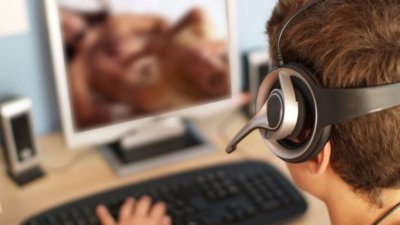 Отложиха дело срещу осъден за порнографски материали с малолетни