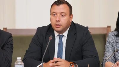 Оценката на Възраждане за бюджета е пълна катастрофа Този бюджет