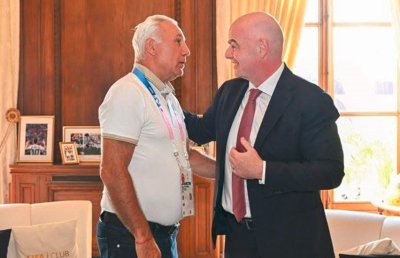 Президентът на ФИФА лично поканил Камата на мач номер 1000 на Световното