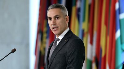 Гюров още умува дали да става кандидат-президент? 