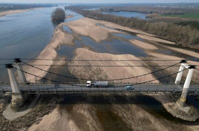 Френският футболист Кензо Кис от втородивизионния Гинган почина на 21