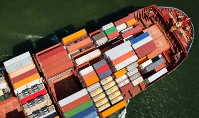 Наполовина падна цената на застраховките на кораби, преминаващи през Ормузкия проток