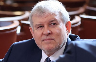 СДС скочи: Трябват гаранции, че няма да изчезнат досиета при прехвърлянето към архивите