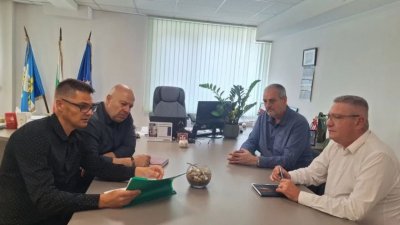 За разлика от "Баба Алино" край Варна: Бутат жилищата на наркодилъри в &ldquo;Столипиново&rdquo;