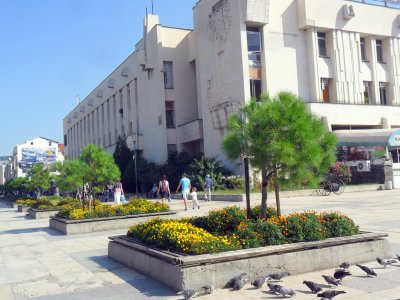 Мъж с мачете вилня в центъра на Пловдив