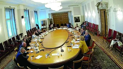 КЕВР предлага: По-евтин ток през уикенда