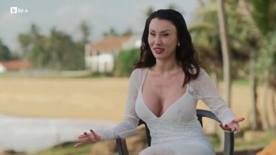 Санта Китана от Ергенът е имала кратка но страстна връзка