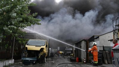 Движението по бул Банско шосе е възстановено след като пожарът